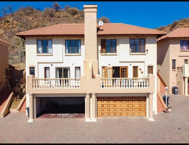 2 BEDROOM PROPERTY TO RENT IN WINCHESTER HILLS